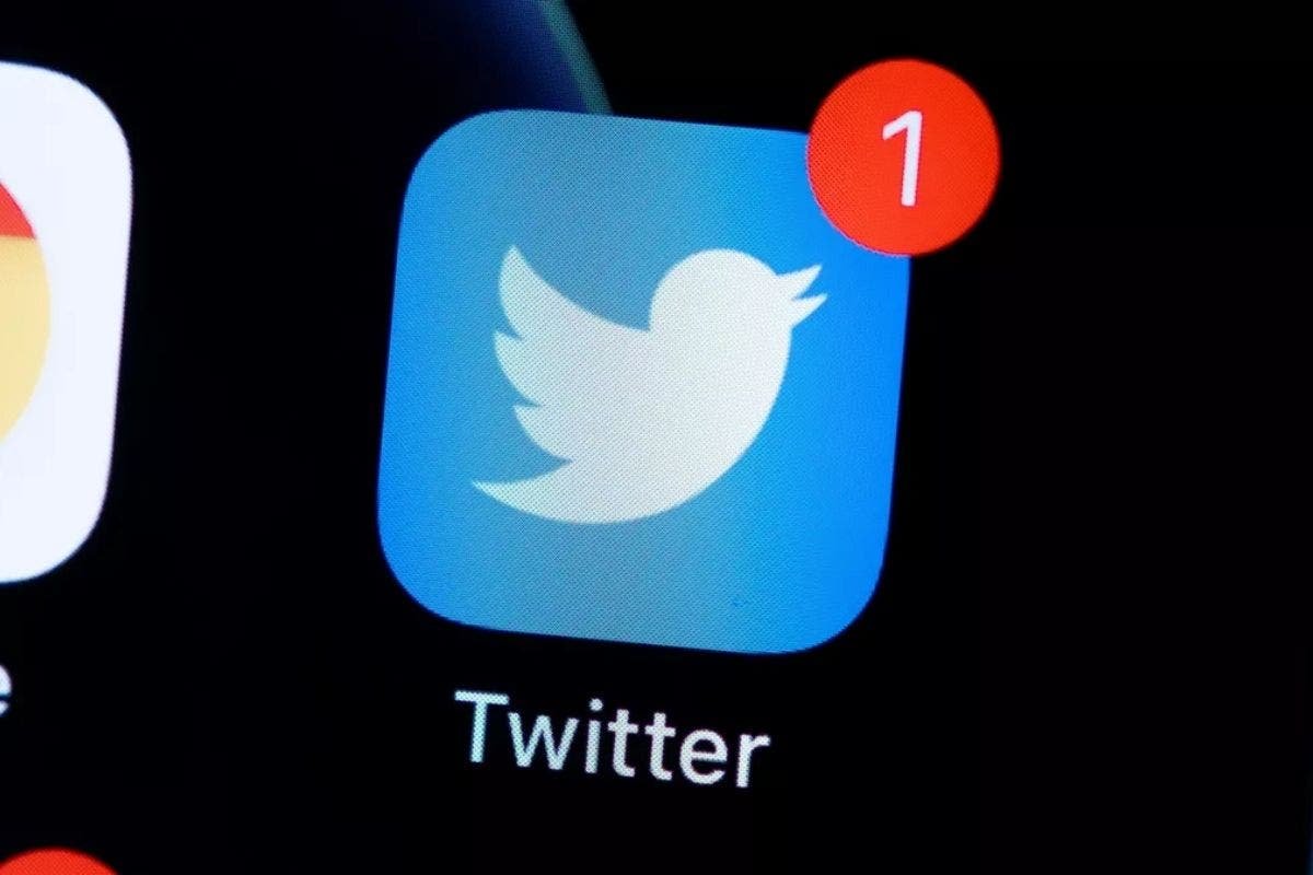 Twitter removes 1 million spam